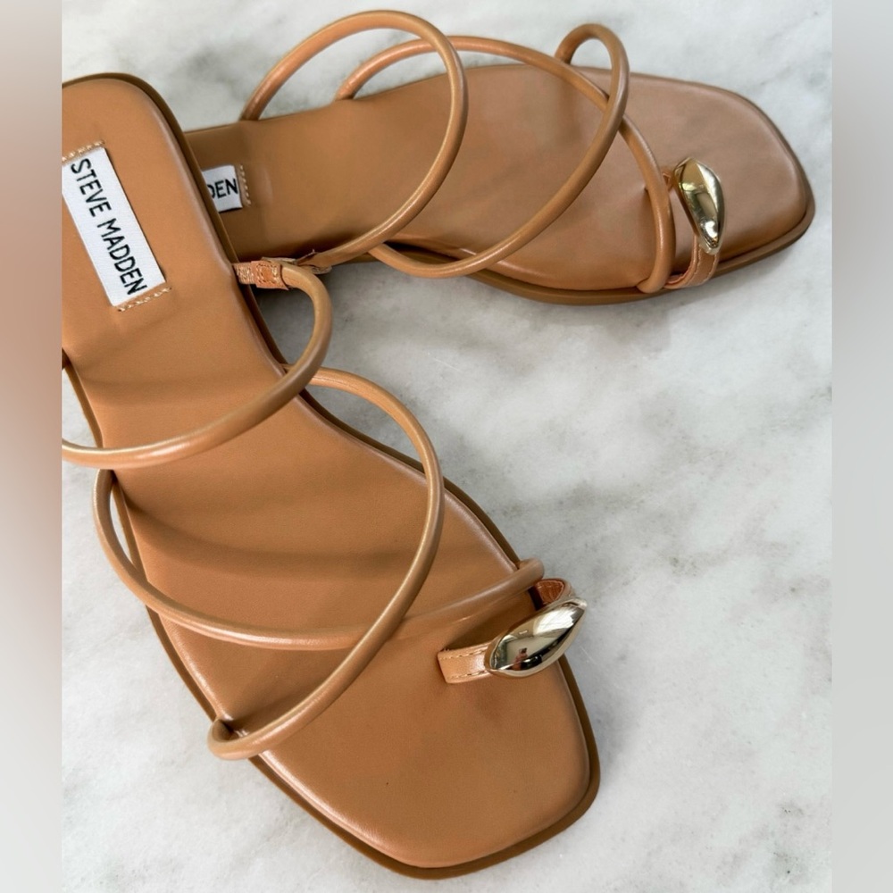 Steve Madden NWOT Adriell Sandals